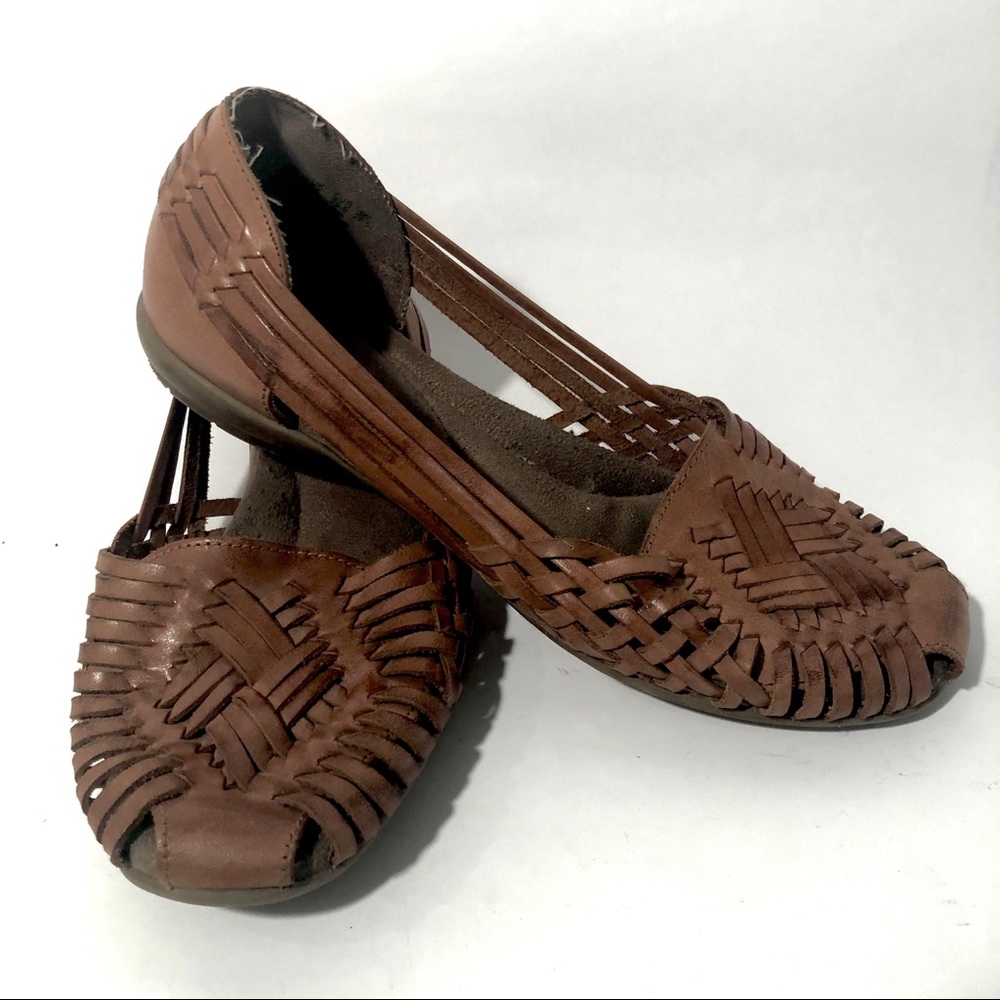 Woven leather huaraches